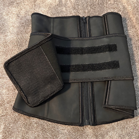 Waist trainer - Picture 2 of 4